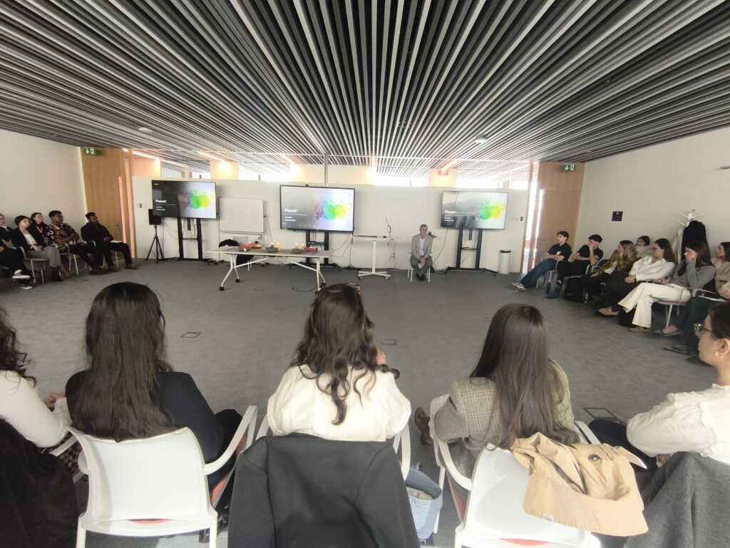 Dialogue for Peace gathering at Advantere with multicultural student community